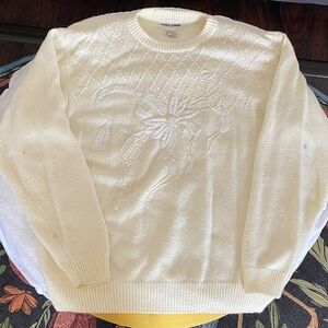 Alfred Dunner Women's Cream Crewneck Sweater